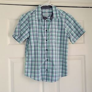 Boys size Large 10/12 Wonder Nation button down, short sleeve shirt. Like new.